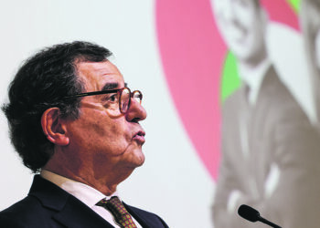 Ministro da Economia admite ajustamentos no preço dos combustíveis