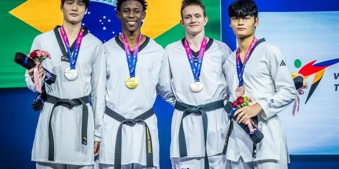 Henrique Marques conquista 2º ouro brasileiro no Mundial de Taekwondo