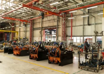 Produção industrial desacelera em setembro diante da demanda insuficiente