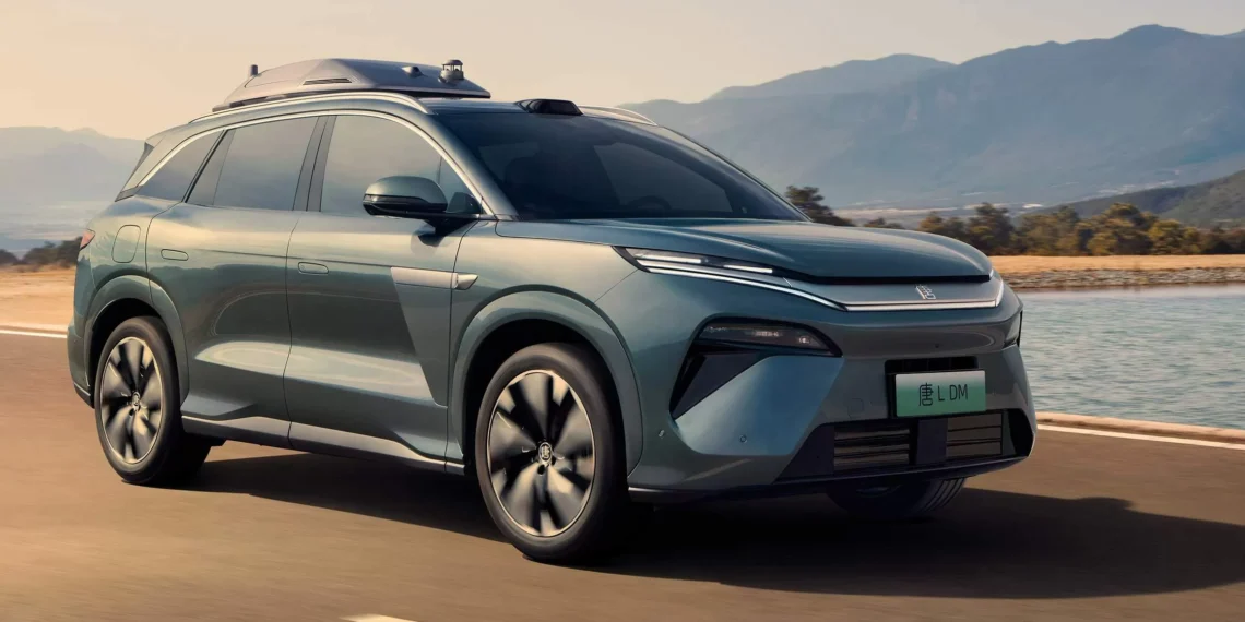 BYD lançará marca no Salão do Automóvel e confirma estreia de SUV híbrido maior que Song Plus