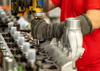 Crédito à indústria de transformação cai quase pela metade em 12 anos