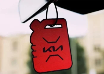 Kia cria aromatizador com cheiro de gasolina para carros elétricos