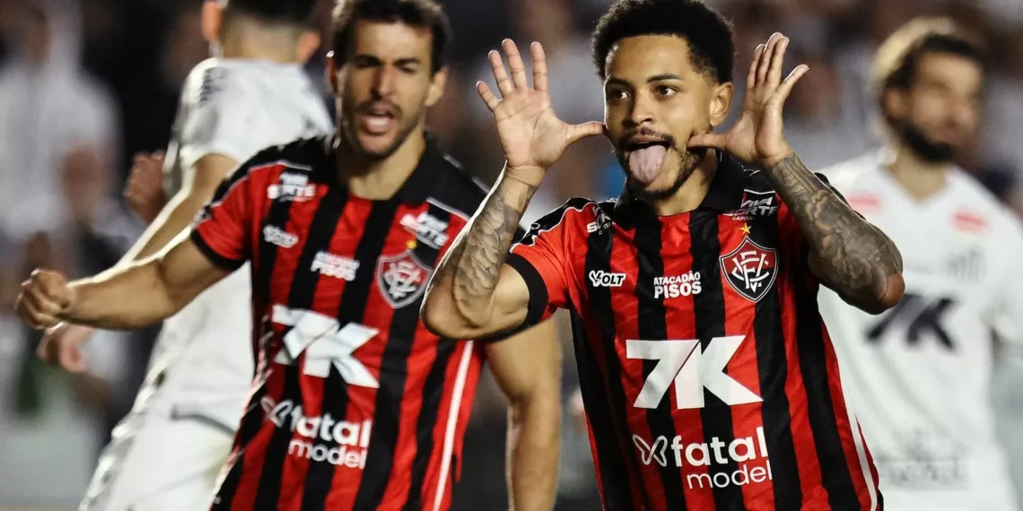 Triunfo do Vitória embola luta contra rebaixamento no Brasileirão