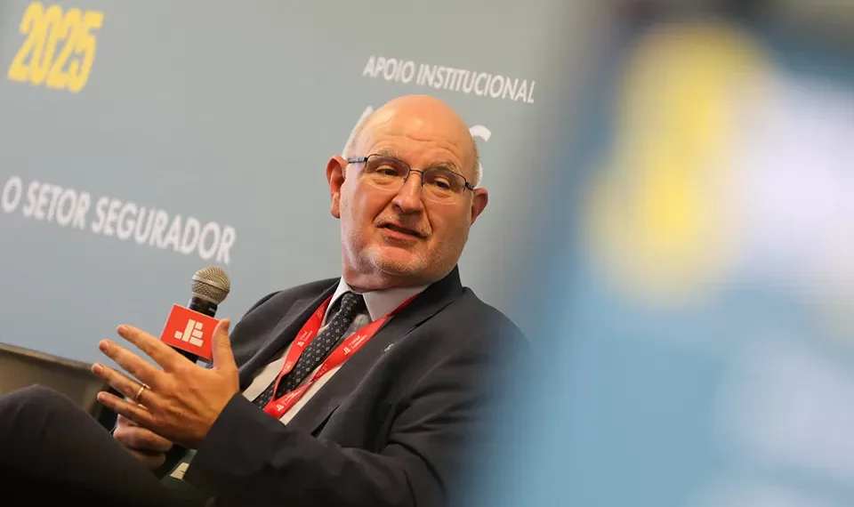 Supervisor dos seguros defende política fiscal “atrativa e estável”
