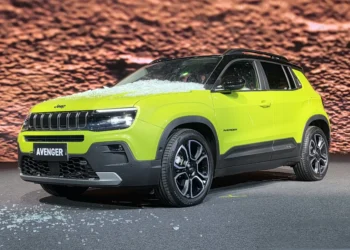 Jeep Avenger nacional terá Chat GPT e marca traz Recon e Cherokee para o Salão