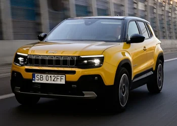 Stellantis promete acelerar eletrificação no Brasil para enfrentar chineses