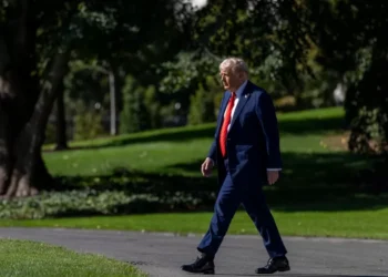 E-mails de Eptstein sugerem que Trump sabia sobre exploração sexual de menores