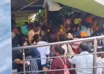 Tumulto em celebração religiosa na Índia deixa ao menos nove mortos