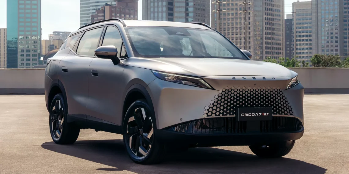 Omoda 7 2026 é lançado por R$ 254.990 para brigar com Haval H6 e Song Plus