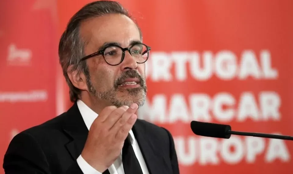 MNE disponível para resolver situação dos funcionários no estrangeiro sem proteção social