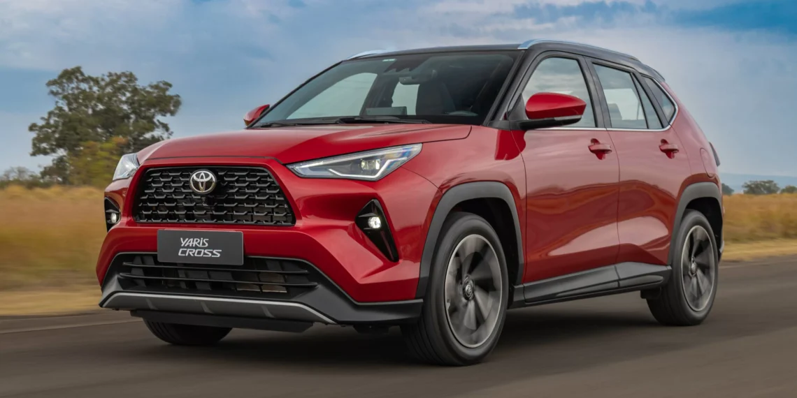 Toyota Yaris Cross híbrido flex faz até 18 km/l, mas só tem 111 cv e beira R$ 190.000