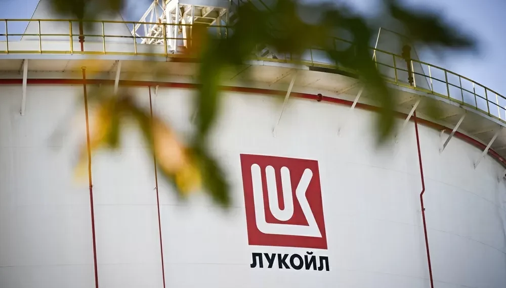 Reino Unido adia imposição de sanções à petrolífera russa Lukoil até fevereiro
