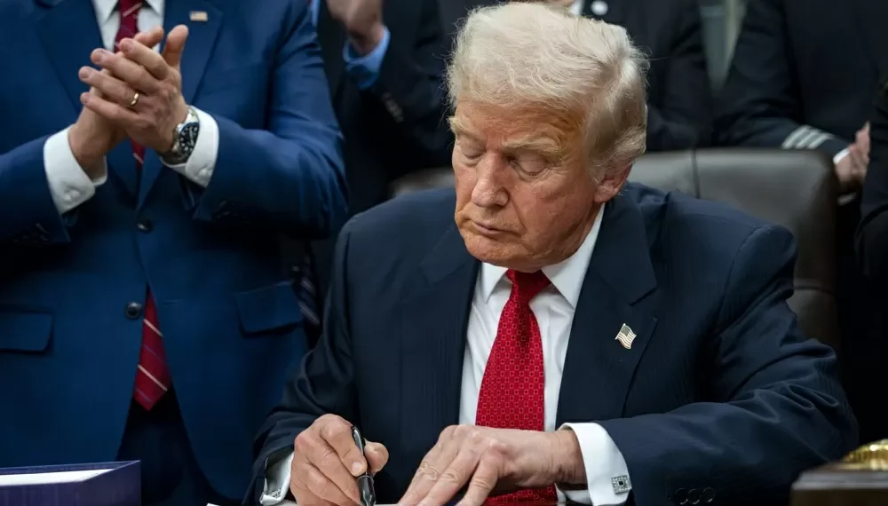 Trump sanciona lei para tornar públicos arquivos do caso Epstein