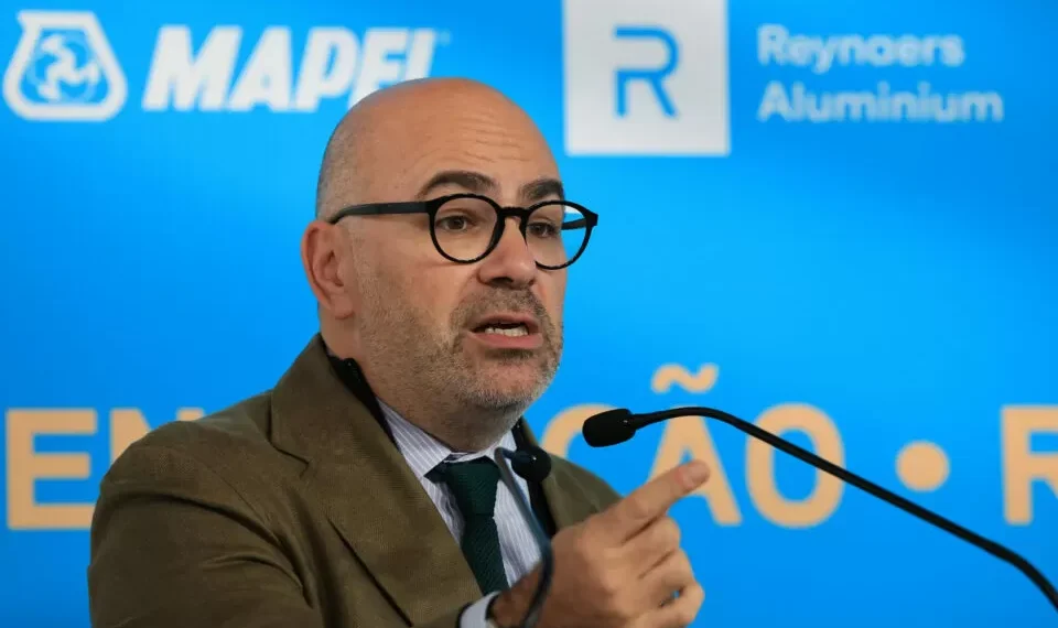 “Tudo garantido” para “avançar o mais depressa possível” com solução para VCI, diz ministro