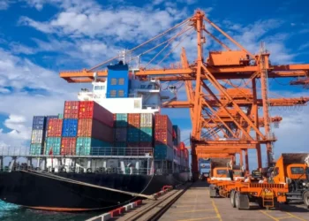 Custo logístico e juros altos travam exportações brasileiras