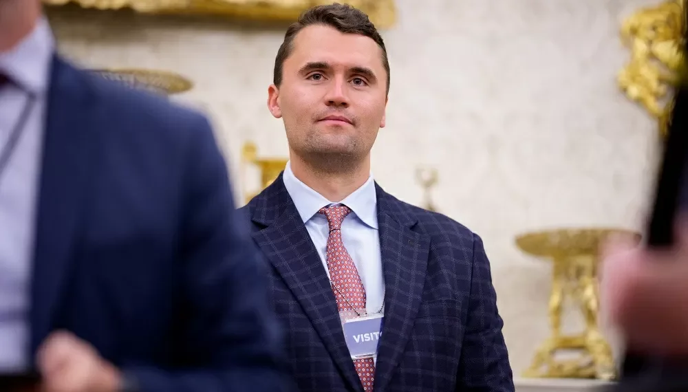 Livro póstumo de Charlie Kirk publicado por filho de Trump esgota na Amazon