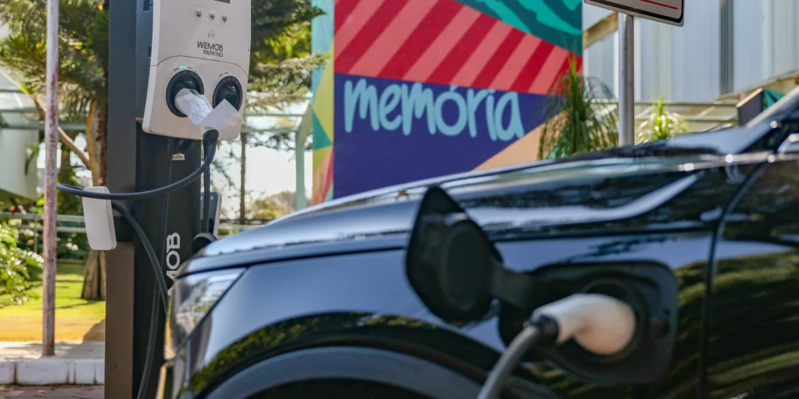 Frota de veículos eletrificados no Brasil será 44 vezes maior até 2040, sendo 72% híbrida