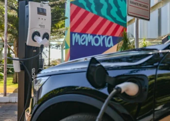 Frota de veículos eletrificados no Brasil será 44 vezes maior até 2040, sendo 72% híbrida