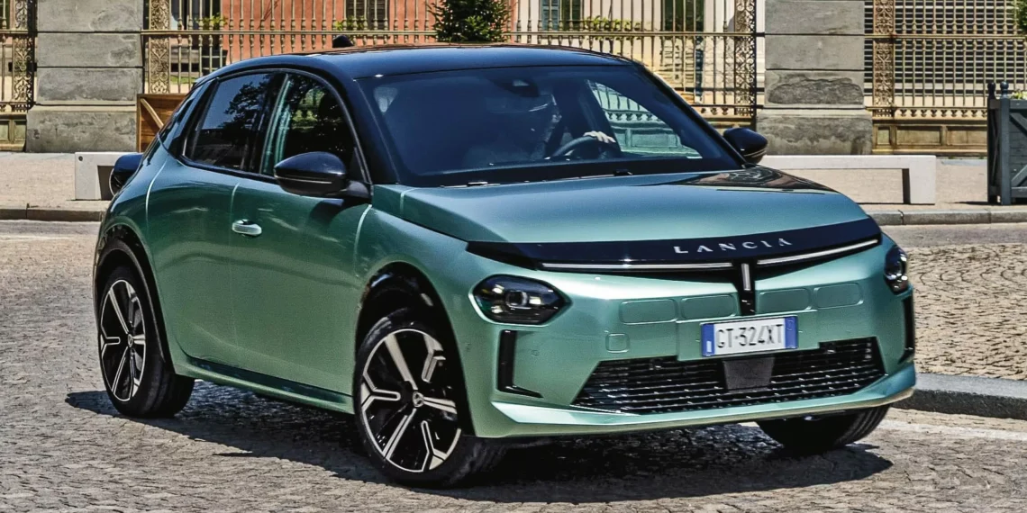 Stellantis reavalia futuro de suas 14 marcas após queda de vendas na Europa