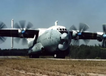 Avião militar russo que fazia voo de teste após consertos cai com 7 pessoas