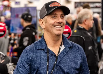 Quem era Greg Biffle, ex-piloto da NASCAR morto em acidente aéreo nos EUA