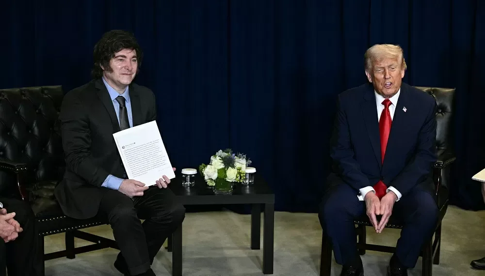 Milei elogia investida de Trump para ‘libertar o povo da Venezuela’