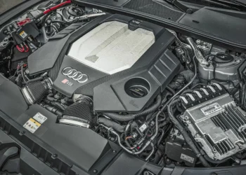 Europa desiste de proibir carros com motor a combustão a partir de 2035