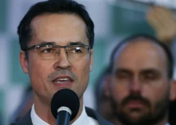 Deltan paga indenização a Lula por PowerPoint da Lava Jato