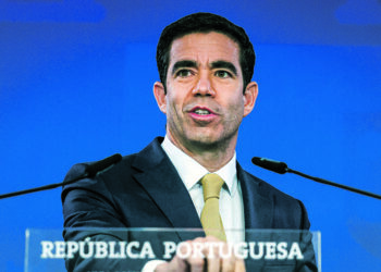 Governo elimina imposto sobre produtores de eletricidade