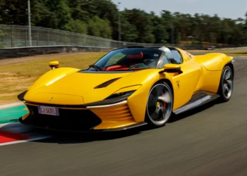 Ferrari Daytona SP3: como é o carro de R$ 18 milhões com o IPVA mais caro de SP