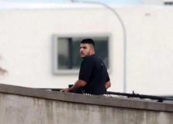 Atirador de massacre antissemita em Sydney é indiciado por 15 homicídios e terrorismo