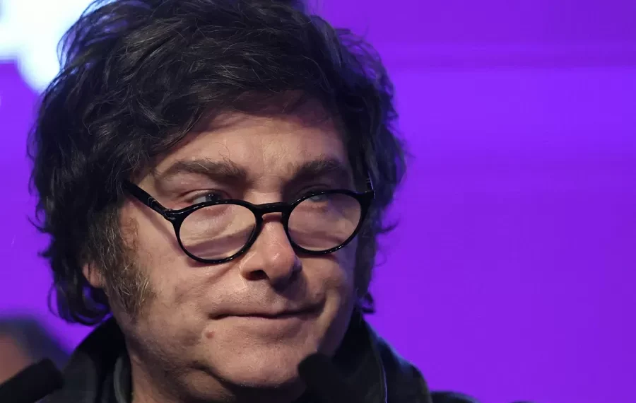 Milei compartilha mapa comparando Brasil e governos de esquerda a favela