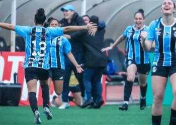 Com emoção, Grêmio e Flamengo avançam à final da Copinha Feminina