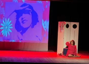 Pelo olhar de Pagu, o palco se fez travessia