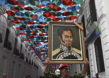 195 anos após sua morte, jovens venezuelanos discutem heranças e contradições de Simón Bolívar
