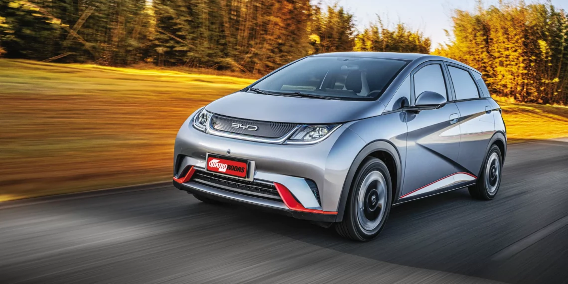 BYD supera a Tesla e se torna a maior fabricante de carros elétricos do mundo