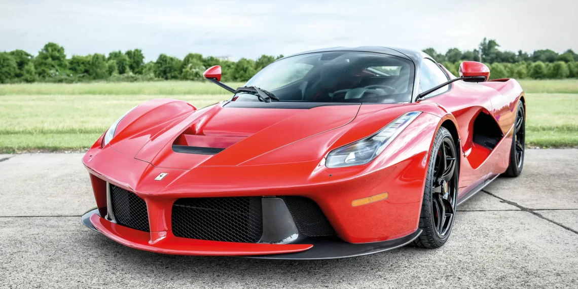 IPVA mais caro do Brasil custa R$ 1 milhão; veja o carro mais caro de cada estado