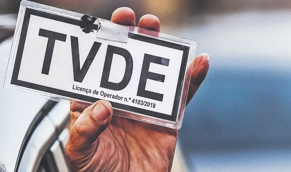 Movimento cívico “Somos TVDE” acusa Estado de ser submisso à Uber