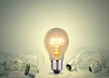 Consumidores podem a partir de hoje alterar tarifa da luz a qualquer momento