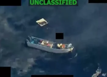 EUA atacam embarcações no Pacífico e matam ao menos oito pessoas