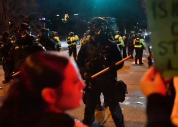 Operação anti-imigração é ‘invasão contra a nossa democracia’, diz prefeito de Minneapolis