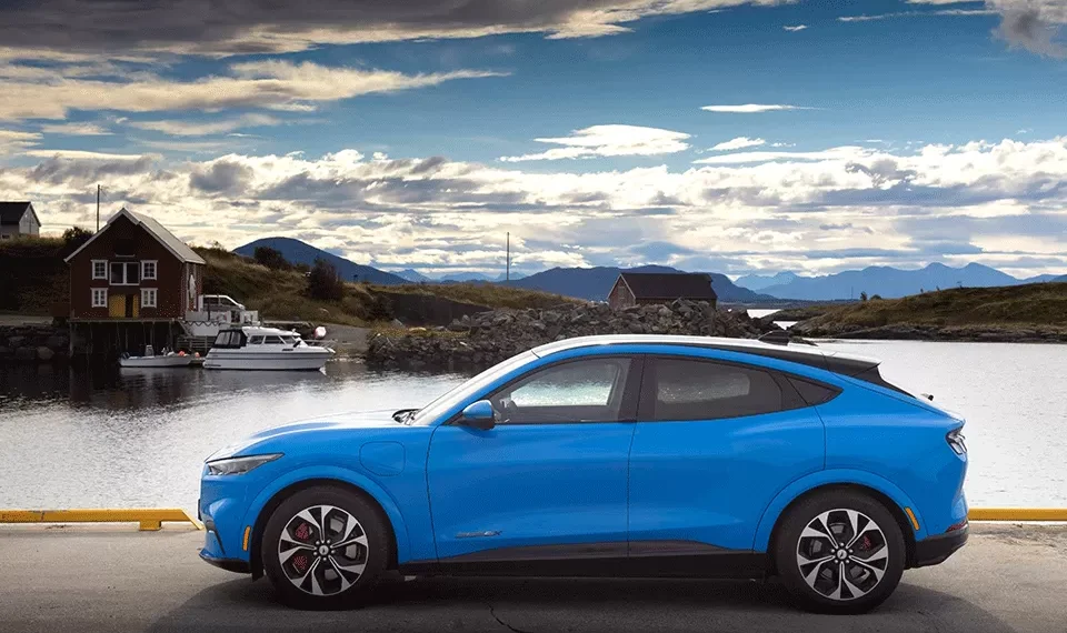 Ford e General Motors vão criar bancos nos Estados Unidos