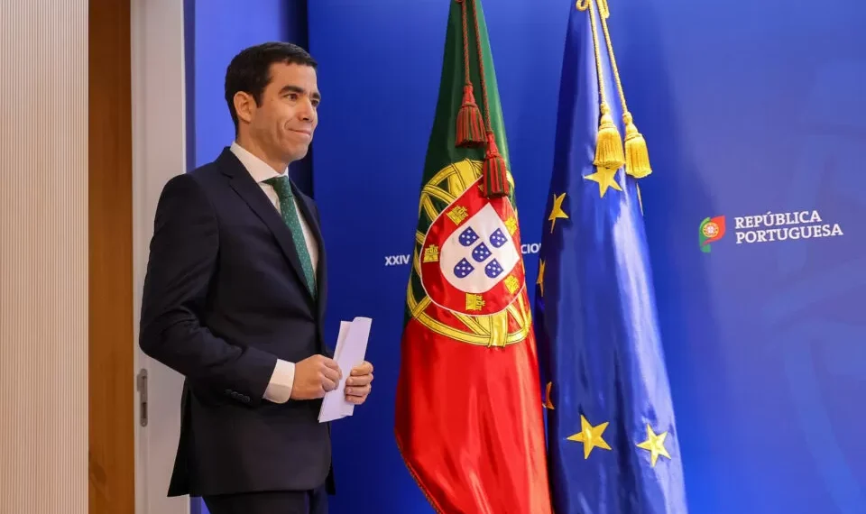 Governo aprova aumentos salariais para a função pública