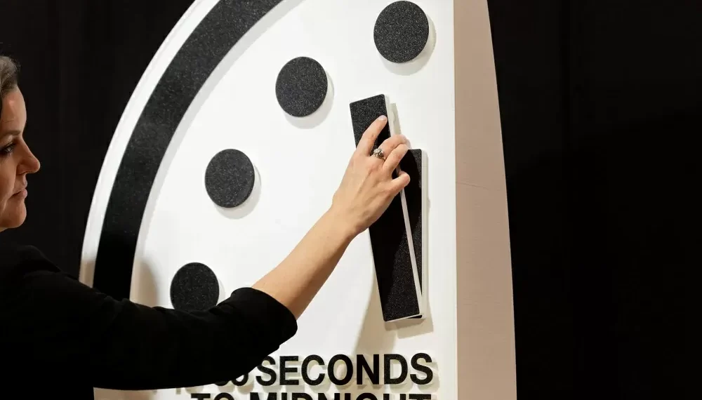 Relógio do Juízo Final atinge pior marca em 80 anos