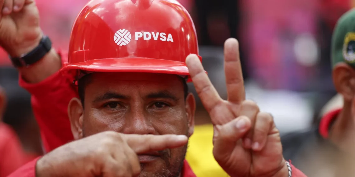 Estados Unidos flexibilizam sanções a petróleo e gás da Venezuela; Caracas nega envio de óleo a Israel