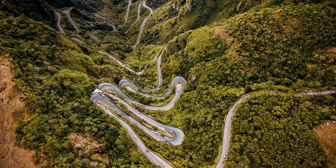 Viagem de carro: conheça as seis estradas mais bonitas e icônicas do Brasil