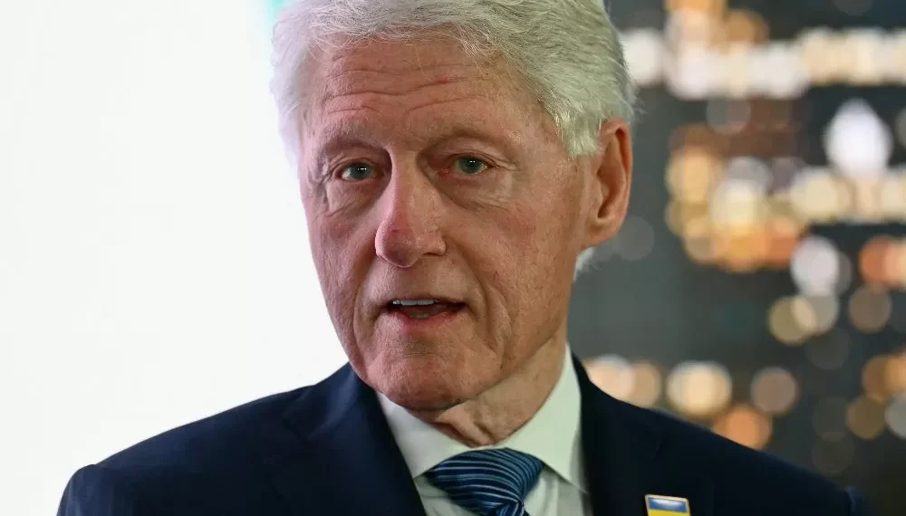 Bill Clinton nega envolvimento com Epstein em seu depoimento