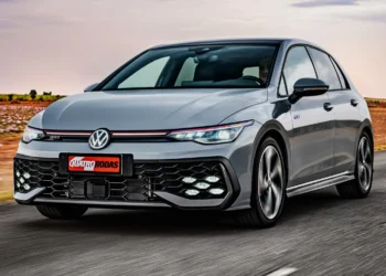 Volkswagen Golf GTI e R a gasolina terão vida longa, mesmo com versões elétricas
