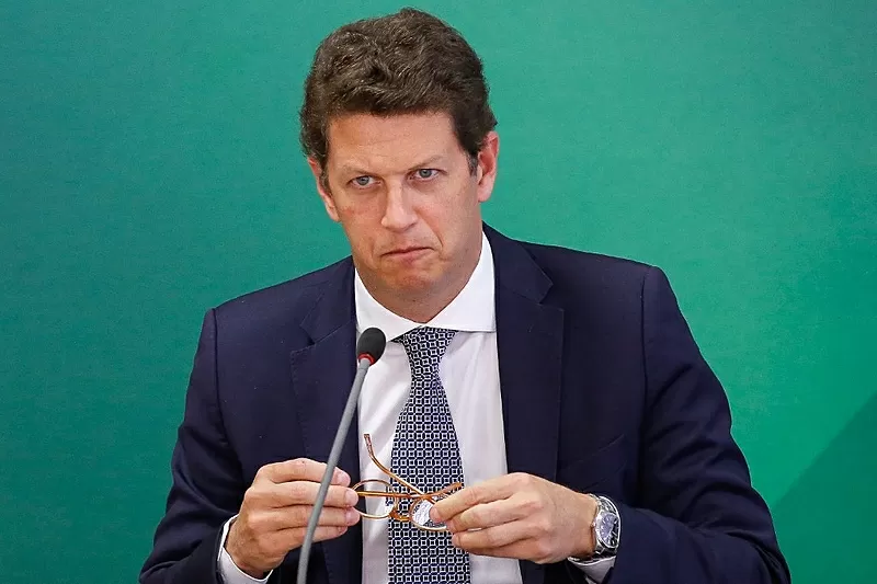 Justiça Federal absolve militante do PCO acusado de danificar carro oficial de Ricardo Salles em 2019