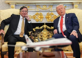 Trump diz estar ‘trabalhando’ com Petro no combate ao narcotráfico